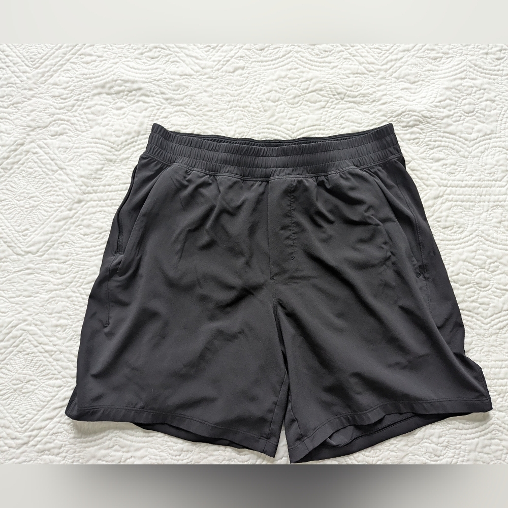 Lululemon Athletica Women's Medium Black Athletic Running Shorts With Lining